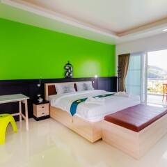 Отель Chalong Hill Tropical Garden Homes комната для гостей фото 4