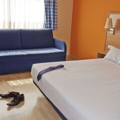 Отель Travelodge Torrelaguna Мадрид комната для гостей фото 4