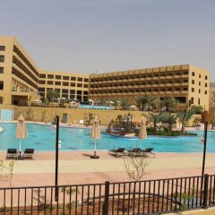 Отель Grand East Hotel - Resort & Spa Dead Sea Иордания, Сваймех - отзывы, цены и фото номеров - забронировать отель Grand East Hotel - Resort & Spa Dead Sea онлайн бассейн