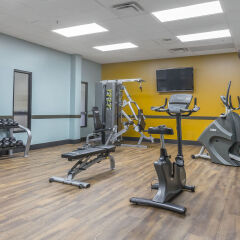 Отель Quality Inn and Suites фитнесс-зал