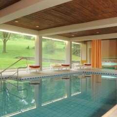 Hotel Zur Burg Sternberg Экстерталь бассейн