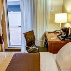 Отель Comfort Inn США, Нью-Йорк - 1 отзыв об отеле, цены и фото номеров - забронировать отель Comfort Inn онлайн удобства в номере фото 2