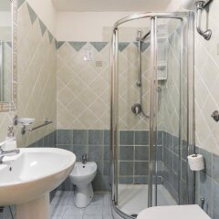 Отель Trevi Fountain Guesthouse Италия, Рим - отзывы, цены и фото номеров - забронировать отель Trevi Fountain Guesthouse онлайн ванная