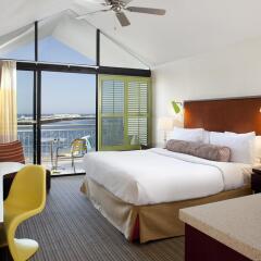 Отель Dream Inn Santa Cruz комната для гостей фото 5