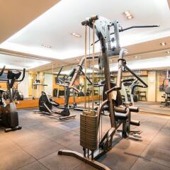 Отель Baboona Beachfront Living фитнесс-зал