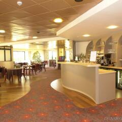 Brit Hotel Rennes St Grégoire - Le Villeneuve питание