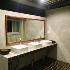 Отель The Corner Transit Hostel Таиланд, Самуи - отзывы, цены и фото номеров - забронировать отель The Corner Transit Hostel онлайн ванная фото 2
