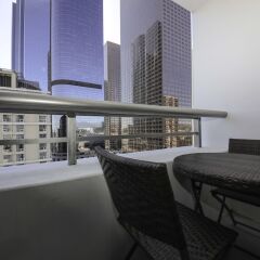 Отель DTLA Condos by Barsala США, Лос-Анджелес - отзывы, цены и фото номеров - забронировать отель DTLA Condos by Barsala онлайн балкон