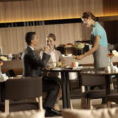 Отель Pan Pacific Serviced Suites Beach Road, Singapore питание фото 3