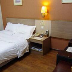 Joyinn Hotel сейф в номере