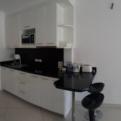 Отель Vtsix Condo Service at View Talay Condo в номере