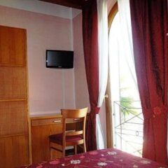 Отель Albergo Le Piante Манерба-дель-Гарда удобства в номере