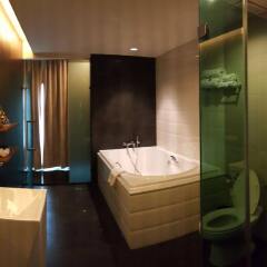Отель Way Hotel Таиланд, Паттайя - 2 отзыва об отеле, цены и фото номеров - забронировать отель Way Hotel онлайн ванная