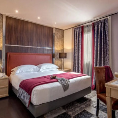 Отель The Inn at the Spanish Steps - Small Luxury Hotels Италия, Рим - отзывы, цены и фото номеров - забронировать отель The Inn at the Spanish Steps - Small Luxury Hotels онлайн комната для гостей фото 5