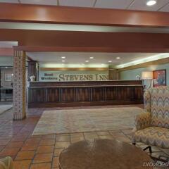 Отель Best Western Stevens Inn гостиничный бар