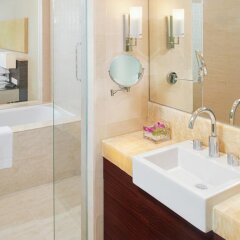 Отель Sheraton Nha Trang Hotel & Spa Вьетнам, Нячанг - отзывы, цены и фото номеров - забронировать отель Sheraton Nha Trang Hotel & Spa онлайн ванная