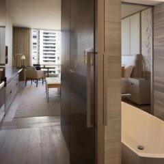 Отель Four Seasons Hotel Toronto Канада, Торонто - отзывы, цены и фото номеров - забронировать отель Four Seasons Hotel Toronto онлайн ванная фото 2