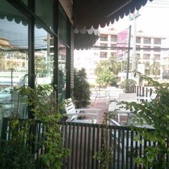 Отель Grand Residence Jomtien балкон