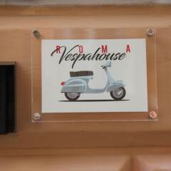 Отель Roma Vespahouse сейф в номере