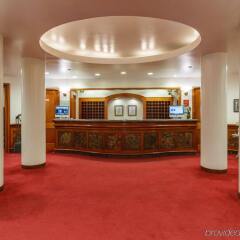 The Roger Smith Hotel интерьер отеля