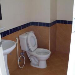 Отель Baan To Guesthouse Таиланд, Краби - отзывы, цены и фото номеров - забронировать отель Baan To Guesthouse онлайн ванная