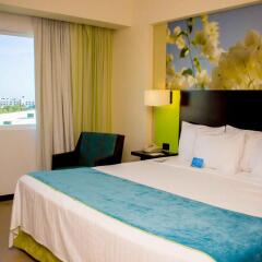 Отель Fairfield Inn by Marriott Los Cabos Мексика, Кабо-Сан-Лукас - отзывы, цены и фото номеров - забронировать отель Fairfield Inn by Marriott Los Cabos онлайн балкон