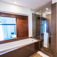 Отель Radisson Blu Azuri Resort & Spa ванная