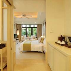 Отель Melati Beach Resort & Spa удобства в номере фото 2
