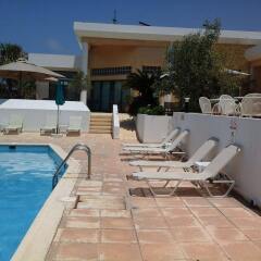Natura Beach Hotel and Villas бассейн фото 2