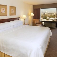 Отель Beverly Hills Marriott США, Лос-Анджелес - отзывы, цены и фото номеров - забронировать отель Beverly Hills Marriott онлайн комната для гостей фото 3