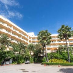 Отель Garden Sea View Resort Таиланд, Паттайя - 4 отзыва об отеле, цены и фото номеров - забронировать отель Garden Sea View Resort онлайн парковка