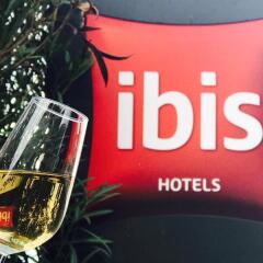 Отель ibis Jerez de La Frontera Испания, Херес-де-ла-Фронтера - отзывы, цены и фото номеров - забронировать отель ibis Jerez de La Frontera онлайн спортивное сооружение