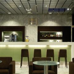 Отель Hilton Helsinki Kalastajatorppa гостиничный бар