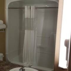 Отель Days Inn & Suites West Edmonton ванная фото 2