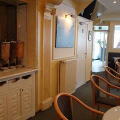 Отель Madeleine Budget Rooms Grand Place в номере