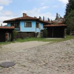 Отель Bobi Guest House Болгария, Копривштица - отзывы, цены и фото номеров - забронировать отель Bobi Guest House онлайн парковка