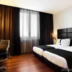 Отель Holiday Inn Genoa City комната для гостей фото 3