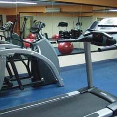Howard Johnson Plaza Hotel Las Torres фитнесс-зал фото 2