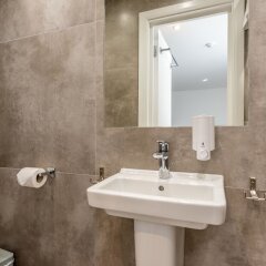 Отель Queens Drive Hotel Великобритания, Лондон - отзывы, цены и фото номеров - забронировать отель Queens Drive Hotel онлайн ванная фото 6