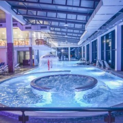 Отель Hollywoodland Wellness And Spa Белград бассейн