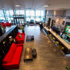 Park Inn by Radisson Oslo Airport Hotel West интерьер отеля