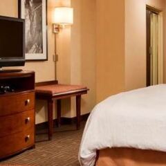 Отель Hampton Inn Manhattan-Times Square North сейф в номере