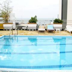 Отель Highfive Hotel Таиланд, Паттайя - отзывы, цены и фото номеров - забронировать отель Highfive Hotel онлайн бассейн фото 3
