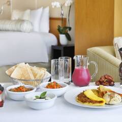 Отель The Ritz-Carlton, Dubai International Financial Centre в номере