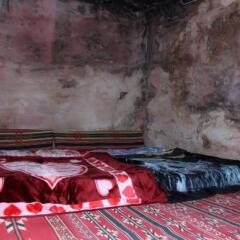 Отель Little Petra Bedouin Camp Иордания, Петра - отзывы, цены и фото номеров - забронировать отель Little Petra Bedouin Camp онлайн сейф в номере