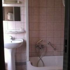 Отель Hôtel De La Comète Париж ванная