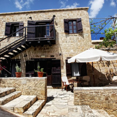 Отель Leonidas Village Houses