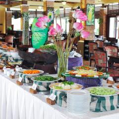 Отель Pandanus Resort питание фото 2