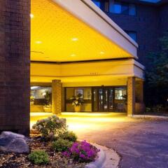 Americinn Hotel & Suites Bloomington West Блумингтон вид на фасад