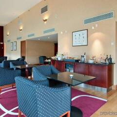 Отель Marriott Lyon Cité Internationale интерьер отеля фото 2